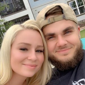 Meet your Posher, Katelyn